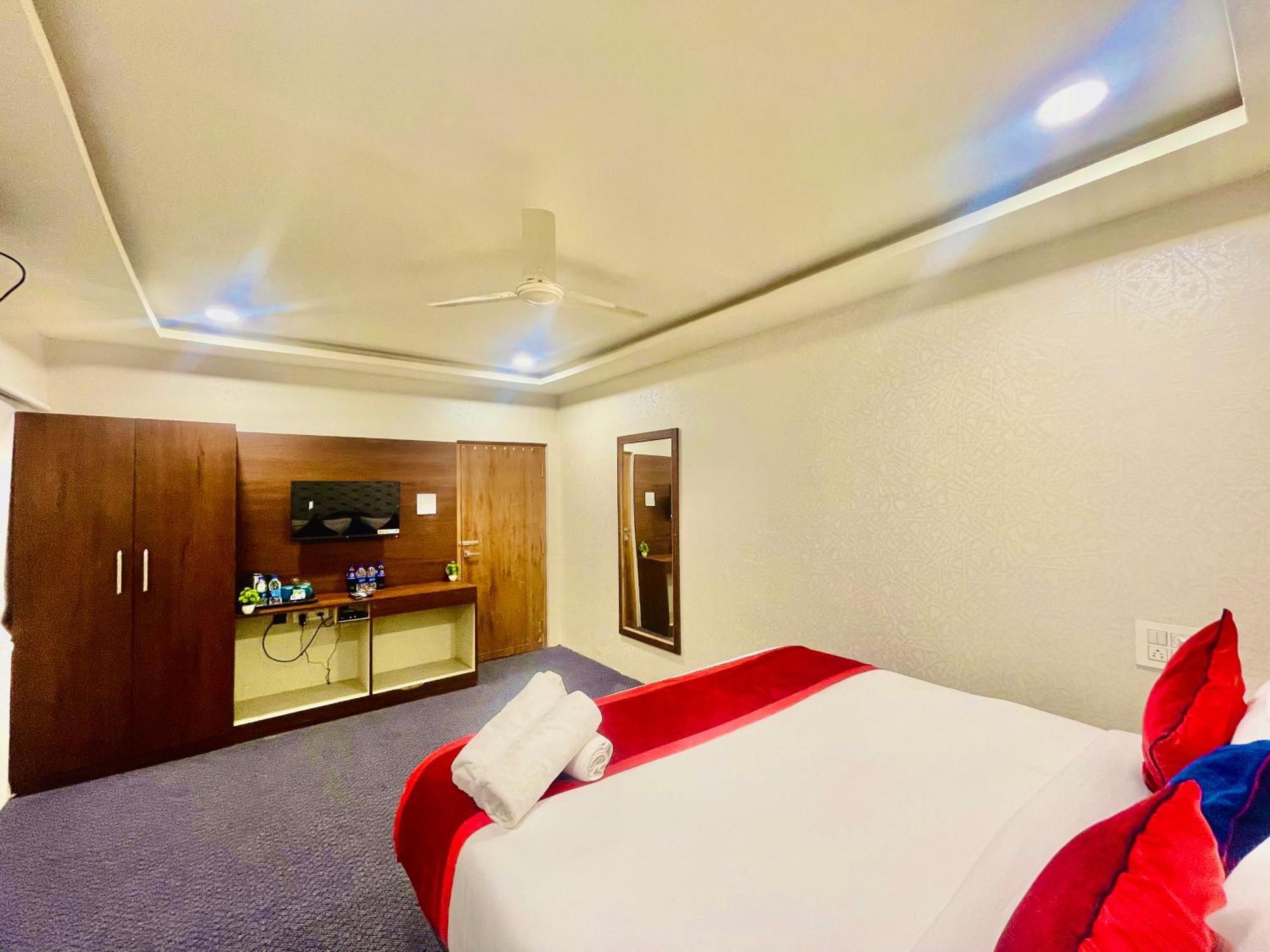 Hotel Eagle Grand Hyderabad Airport Zone Shamshabad Exteriér fotografie